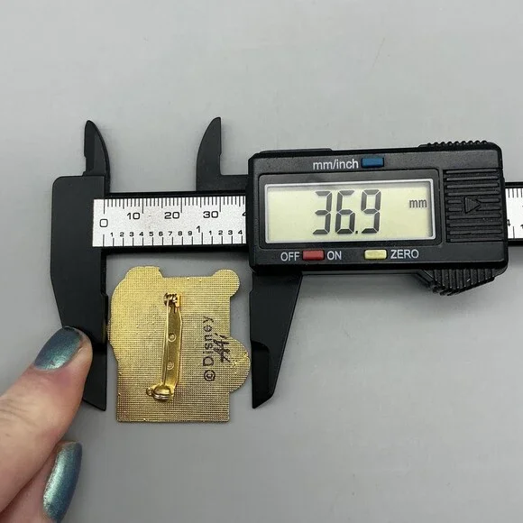 Disney Mickey Mouse Brooch Pin 39mm Gold Tone Enamel Walking Sun Retro Beach - Picture 11 of 12